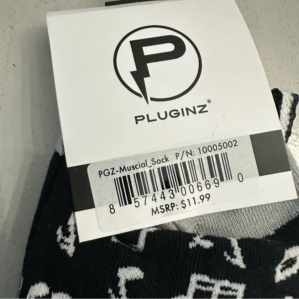 Pluginz black white